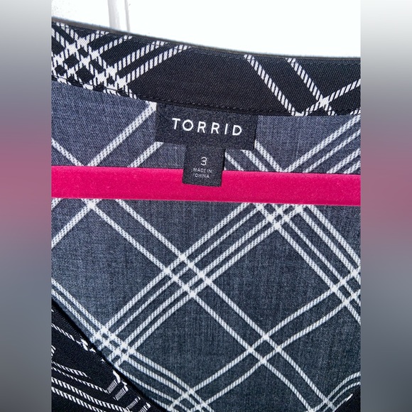 Torrid Plaid Button Front Challis Shirt Dress - Picture 5 of 8